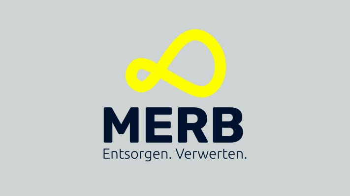 Wort-Bild-Marke von MERB: dunkler Schriftzug und gelber Infinity-Loop auf hellgrauem Hintergrund